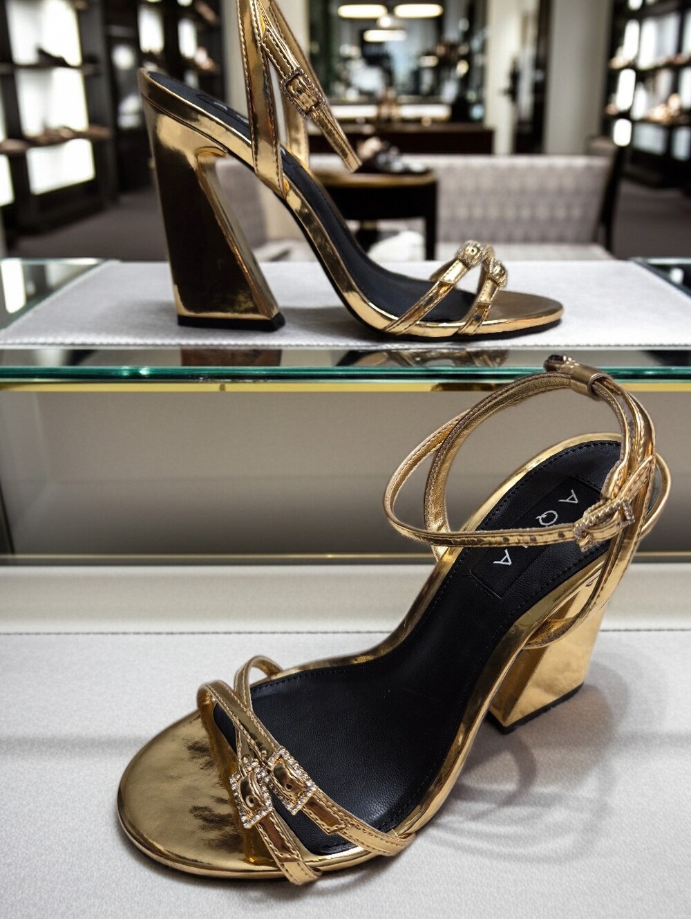 Aqua Women's Sz 6 Heeled Sandals Gold